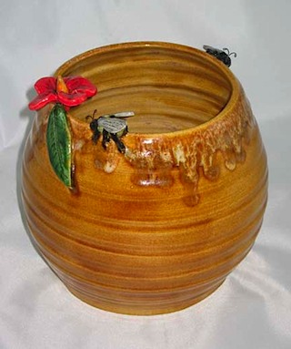Bumble Bee Pot-2